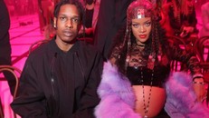 Rihanna cùng bạn trai A$AP Rocky đón con trai đầu lòng vào ngày 13/5. 