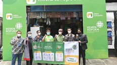 Tokopedia rất thành công khi đưa công nghệ vào các cửa hàng tạp hóa ở Indonesia. 