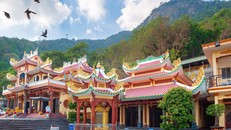 Lễ khánh đản Bồ Tát Quán Thế Âm sẽ tổ chức tại Chùa Bà. Ảnh: Sun World Baden Mountain