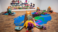 “Tails Tell Tales” - tác phẩm sắp đặt của Afra Eisma.