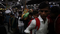 Giấc mơ đổi đời của hàng triệu thanh niên nông thôn Ấn Độ