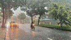 Mưa lớn cục bộ khả năng gây lũ quét, sạt lở đất ở vùng núi