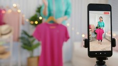 Giới trẻ đua nhau học làm TikTok 