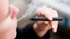 Đề xuất cấm lưu hành thuốc lá điện tử tại Việt Nam