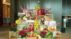 Khu vực trưng bày các sản phẩm nhãn hàng CHIN-SU đẹp mắt.