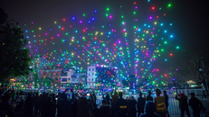 Người dân Thủ đô rộn ràng đón Giao thừa 