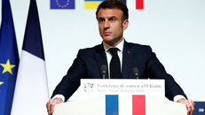 Ông Macron kêu gọi các đồng minh không tỏ ra hèn nhát