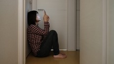 Giới trẻ Trung Quốc tìm "cha mẹ ảo" trên mạng