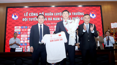 Ra mắt HLV Kim Shang-sik