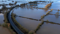 Nguồn cung lương thực Anh gặp khó khăn sau mùa đông ẩm ướt kỷ lục