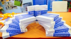 LS. TS. Đoàn Văn Bình ra mắt cuốn sách “Thế giới trong mắt tôi” 