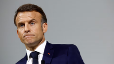 Ông Macron cảnh báo về nguy cơ "nội chiến" do bầu cử