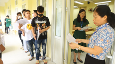 Vẫn còn thí sinh bị đình chỉ thi vì đem điện thoại vào phòng thi