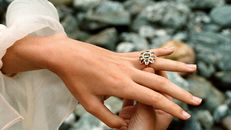 Những loại đá màu tự nhiên đang dần soán ngôi kim cương