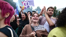 Phe cánh tả dẫn đầu cuộc bầu cử Quốc hội Pháp 