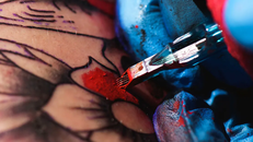 Mối nguy hại tiềm tàng của mực xăm chứa vi khuẩn