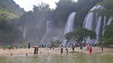 Tạm dừng đưa đón khách qua lại thác Bản Giốc - Đức Thiên