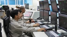 Nhờ bàn tay, khối óc của đội ngũ quản lý, vận hành và bảo dưỡng sửa chữa mà Nhà máy luôn đảm bảo sản xuất an toàn, ổn định, liên tục và hiệu quả suốt 2 thập niên qua.