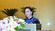 Chủ tịch Quốc Hội Nguyễn Thị Kim Ngân phát biểu khai mạc kỳ họp thứ 4, Quốc hội khóa XIV.