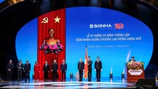 Tập đoàn Sơn Hà đón Huân chương Lao động hạng Nhì sau 20 năm phát triển vững mạnh