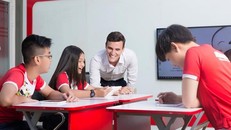 Sự tương tác giữa học online và offline đan xen sẽ giúp tăng tối đa hiệu quả tiếp thu kiến thức cho học viên.