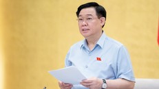 Chủ tịch Quốc hội Vương Đình Huệ phát biểu bế mạc phiên họp thứ 32 của Ủy ban Thường vụ Quốc hội ngày 23/4/2024. Ảnh: Cổng TTĐT Quốc hội