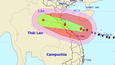 Siêu bão số 10 áp sát đất liền miền Trung