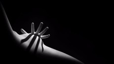 Triển lãm ảnh khỏa thân đầu tiên tại Việt Nam 