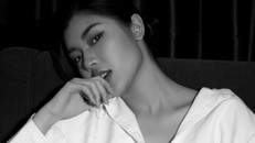 Á quân The Face 2017 'nửa kín nửa hở' khoe vòng một đầy gợi cảm