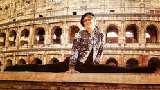 Cụ bà U70 múa cột 5 lần vô địch thế giới