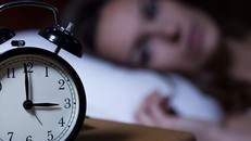 Những thực phẩm không nên ăn trước khi đi ngủ