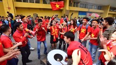 U23 Việt Nam đá bán kết châu Á: Rộn ràng sắc đỏ trước giờ G