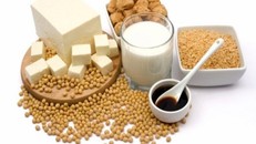 Ngộ nhận về đậu nành khiến quý ông 'giảm khoẻ'