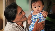 Tài tử nức tiếng một thời Thương Tín chật vật kiếm sống nuôi vợ con ở tuổi 60