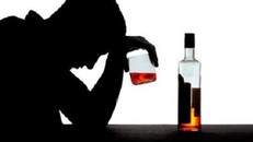 Uống rượu - Ðừng để rượu uống người