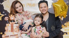 Trang Nhung khoe con trai mới sinh bên mẹ chồng