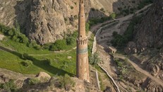 Khảo sát tháp Minaret của vua Jam để tìm cách bảo tồn