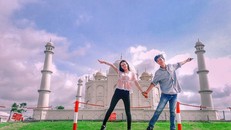 Giới trẻ đổ xô check-in công viên 'kỳ quan thế giới' ở Long An