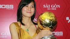 QBV nữ Việt Nam Ngọc Châm động viên Tuấn Anh