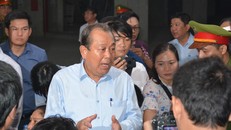 Phó Thủ tướng Trương Hòa Bình thăm cư dân chung cư Carina