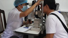 Đau mắt đỏ - một bệnh dễ lây trong mùa hè