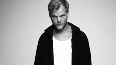 DJ nổi tiếng người Thụy Điển bất ngờ qua đời ở tuổi 28