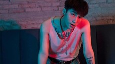 Sơn Tùng đẹp 'rụng rời' trên tạp chí Elle