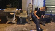 Sau nhiều tiếng súng nổ, anh P gục tại chỗ.