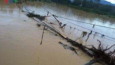 Hàng nghìn người dân vùng lũ Phú Thọ chưa thể về nhà