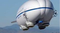 Bên trong 'khách sạn bay' lớn nhất thế giới