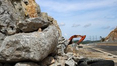 Cao tốc Đà Nẵng - Quảng Ngãi ngổn ngang dang dở trước ngày vận hành