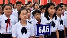 Học sinh trường Trung học Thực hành Sài Gòn trong lễ khai giảng hôm 5/9. Ảnh: Mạnh Tùng.