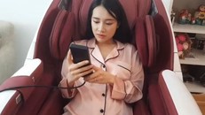 Fans liên tục hỏi chuyện bầu bí lúc livestream, Nhã Phương nói gì?