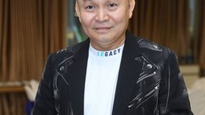 Xuân Hinh trong buổi họp báo